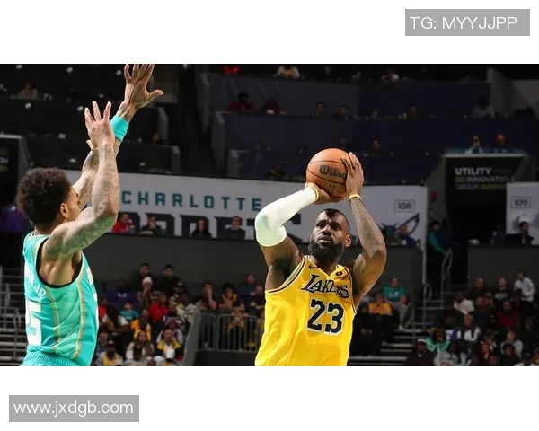 2013年湖人与活塞激战回顾:经典对决与篮球传奇的交汇时刻 2013年湖人与活塞激战回顾:经典对决与篮球传奇的交汇时刻