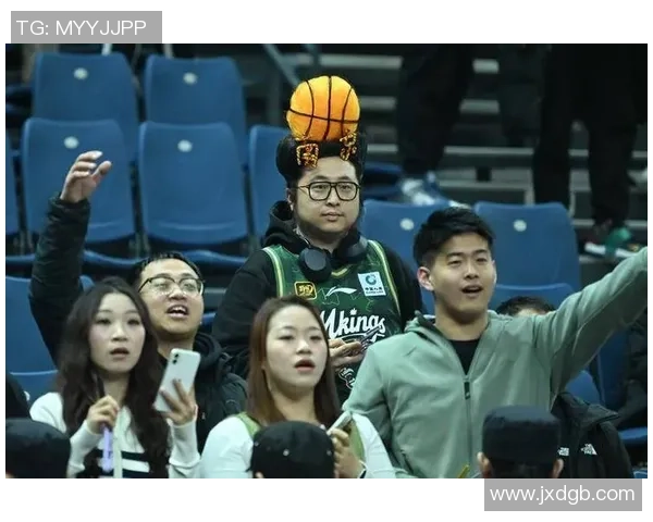 CBA激战上海队迎战同曦队谁能在这场较量中笑到最后 CBA激战上海队迎战同曦队谁能在这场较量中笑到最后