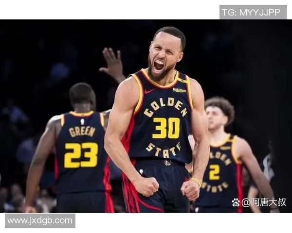 库里带领勇士战胜尼克斯全队庆祝瞬间回顾与精彩时刻分析