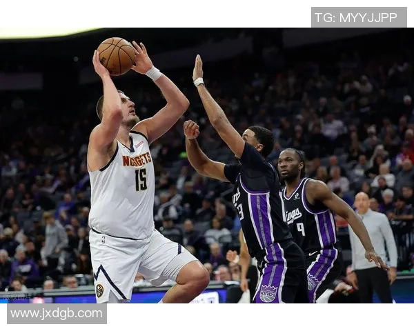 约基奇创历史三双纪录助掘金锁定西部第一地位勇夺季后赛优势